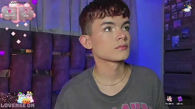 Snapshot of Angelo_018 chatting on 03.11.25 Angelo 018 online show from 03.11.25