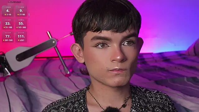 Snapshot of Angelo_018 chatting on 10.26.25 Angelo 018 online show from 10.26.25