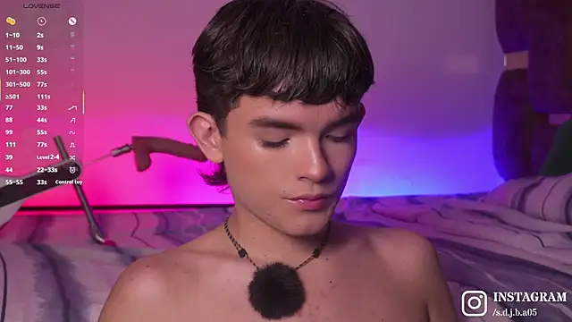 Snapshot of Angelo_018 chatting on 10.31.25 Angelo 018 online show from 10.31.25