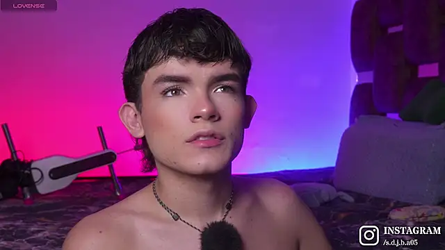 Snapshot of Angelo_018 chatting on 11.08.25 Angelo 018 online show from 11.08.25