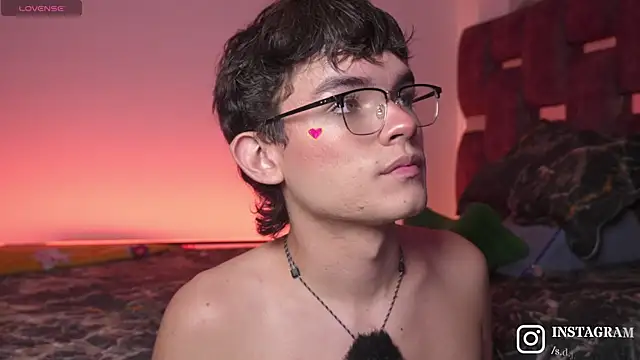 Snapshot of Angelo_018 chatting on 11.20.25 Angelo 018 online show from 11.20.25