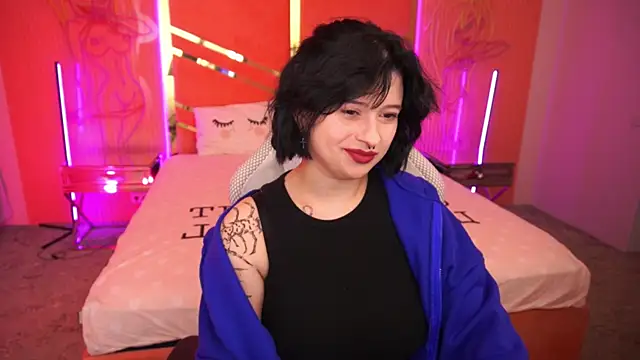 Miki Kivi online show from 03.19.25