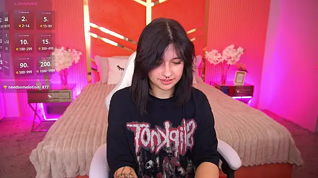 Miki Kivi online show from 09.22.25