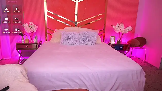 Miki Kivi online show from 04.22.26