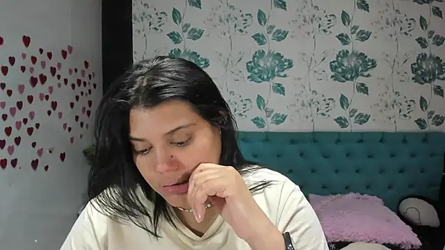 LindaBreeS online show from 03.13.25