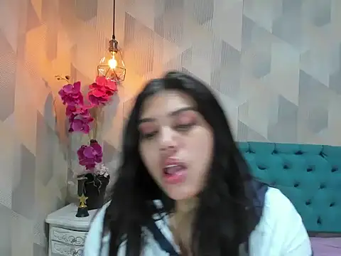 LindaBreeS online show from 11.15.25