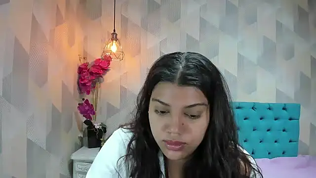 Snapshot of LindaBreeS chatting on 05.20.26 LindaBreeS online show from 05.20.26