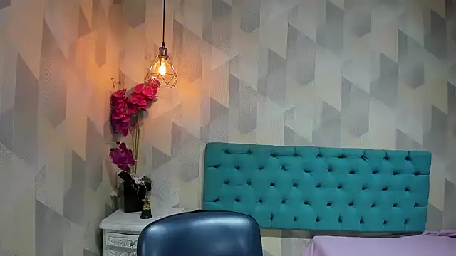 Snapshot of LindaBreeS chatting on 05.23.26 LindaBreeS online show from 05.23.26