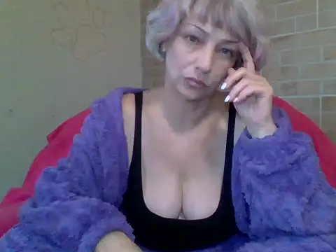 Lorie Carrie online show from 01.10.25