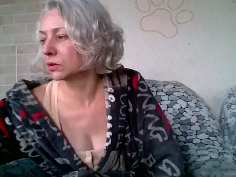 Lorie Carrie online show from 04.20.26