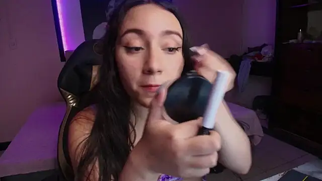 Andrea Ramos online show from 02.13.25