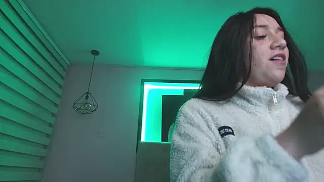 Andrea Ramos online show from 02.27.25