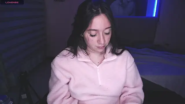 Andrea Ramos online show from 03.22.25