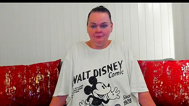 Snapshot of MilanaBiegert chatting on 01.18.26 MilanaBiegert online show from 01.18.26