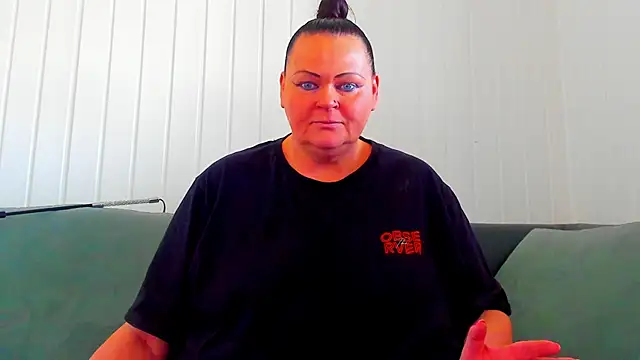 Snapshot of MilanaBiegert chatting on 03.20.26 MilanaBiegert online show from 03.20.26