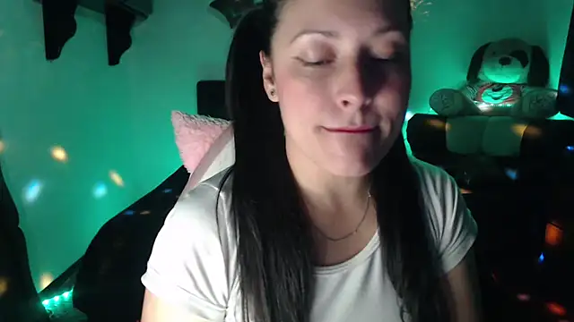 Allisonnlopez online show from 12.05.25