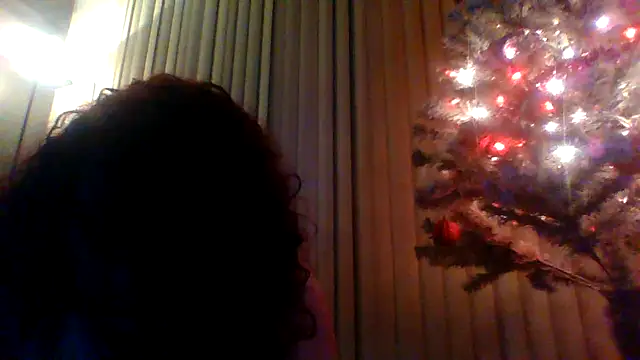 Snapshot of lolabun247 chatting on 11.28.25 lolabun247 online show from 11.28.25