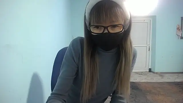 elllaaxx online show from 01.24.25