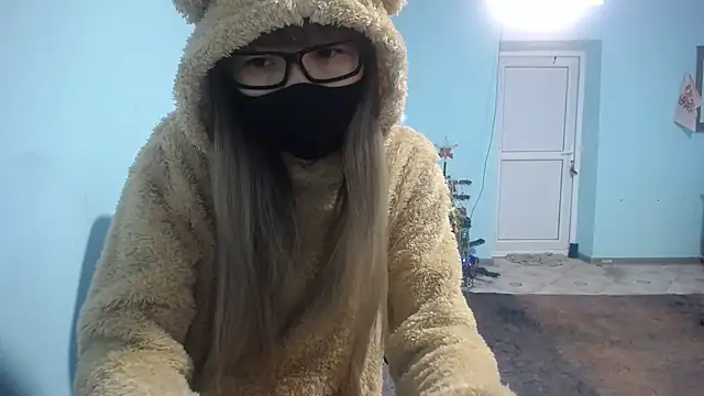 elllaaxx online show from 02.05.25