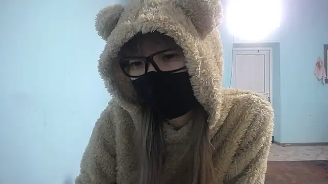 elllaaxx online show from 02.20.25