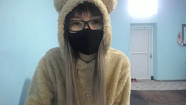 elllaaxx online show from 03.19.25