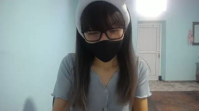 elllaaxx online show from 10.15.25