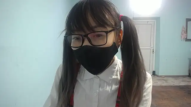 elllaaxx online show from 10.16.25