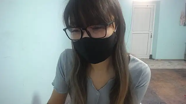 elllaaxx online show from 12.03.25