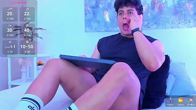 arminjones1 online show from 10.05.25