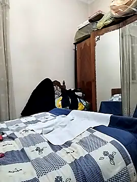 Lucia8600 online show from 02.16.25