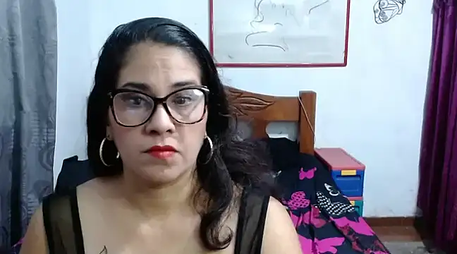 Mistresskloe01 online show from 12.06.24