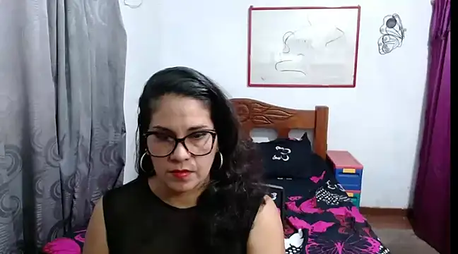 Mistresskloe01 online show from 12.27.24