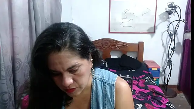 Mistresskloe01 online show from 03.18.25