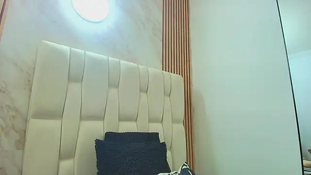 Naughty Kittenm online show from 10.27.25