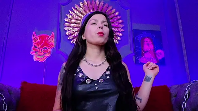 Snapshot of Julieta_Russell chatting on 03.07.25 Julieta Russell online show from 03.07.25