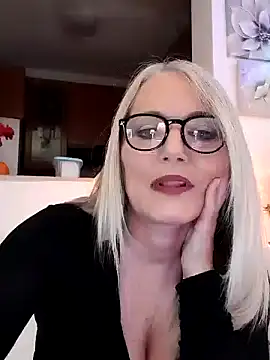 kikkastar online show from 12.10.24