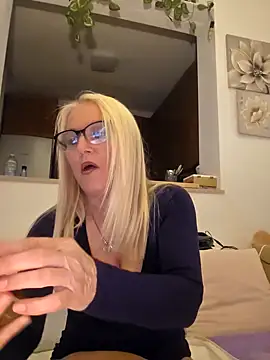 kikkastar online show from 03.03.25