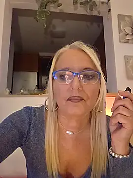 kikkastar online show from 10.08.25