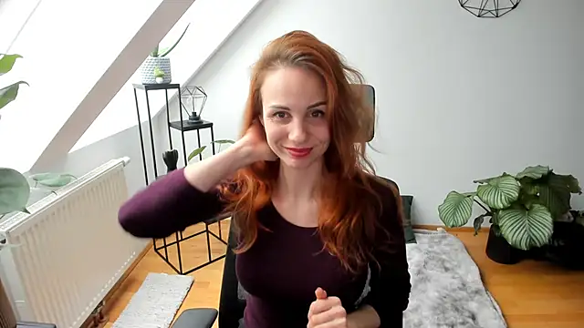 Mary Wet online show from 03.10.25