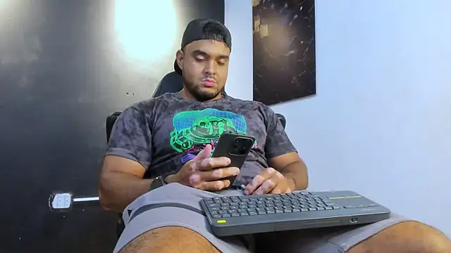 Big furry bear13 online show from 05.15.26