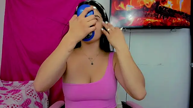 Snapshot of sunshine_uwu22 chatting on 01.29.25 sunshine uwu22 online show from 01.29.25