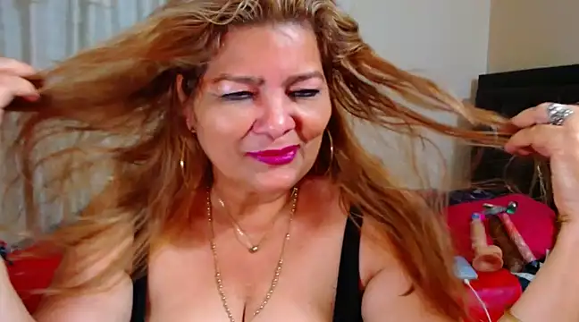 Snapshot of maturehot649 chatting on 12.31.24 maturehot649 online show from 12.31.24