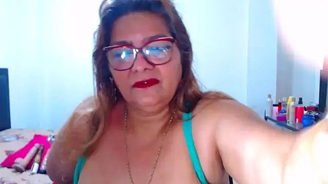 maturehot649 online show from 02.12.26