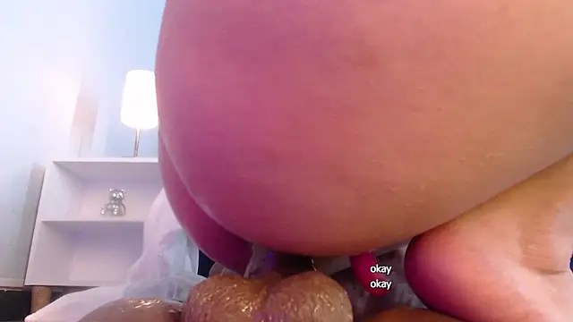 Snapshot of MollyCruz chatting on 03.11.25 MollyCruz online show from 03.11.25