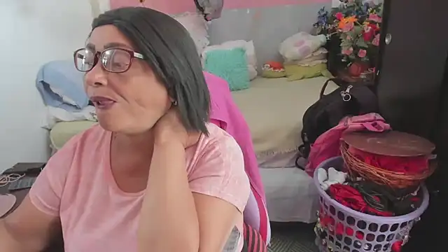 Mrs mommy  online show from 04.07.26