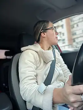 Snapshot of HotXMom chatting on 03.21.25 HotXMom online show from 03.21.25