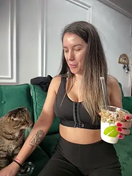 Snapshot of HotXMom chatting on 03.03.26 HotXMom online show from 03.03.26