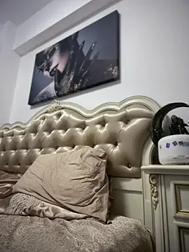 Snapshot of HotXMom chatting on 06.18.26 HotXMom online show from 06.18.26