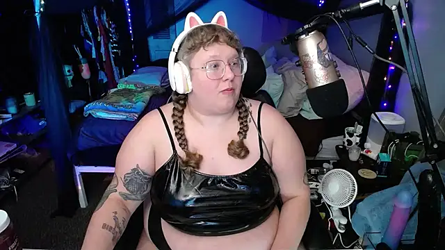 FatVeronica online show from 01.26.25