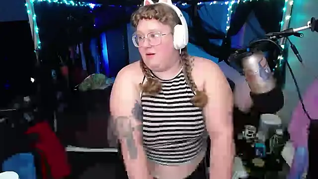 FatVeronica online show from 02.04.25